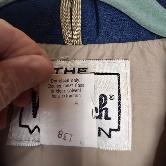 Vintage 70's Woolrich Teal Blue Women's Down Cropped Puffer Vest Size Large - Picture 6 of 9